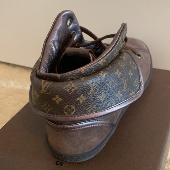 Louis Vuitton Brown Brea Fold Over Sneakers - Picture 14 of 16